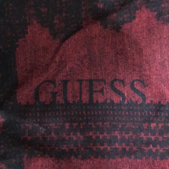 Guess - Picture 2 of 4